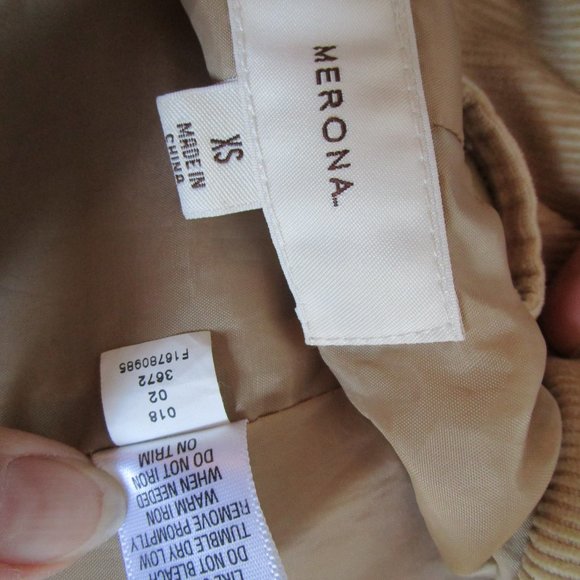 Tan corduroy jacket, light coat, Merona XS, with two buttons, belt and pockets - Picture 8 of 14